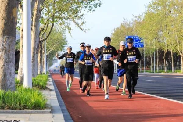 儿童体育培训中的社交技能提升与情感教育(图1)
